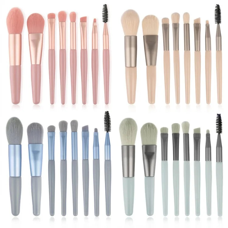 Kit com 8 Pincéis de Maquiagem Profissionais – Nylon & Plástico Transforme sua maquiagem.